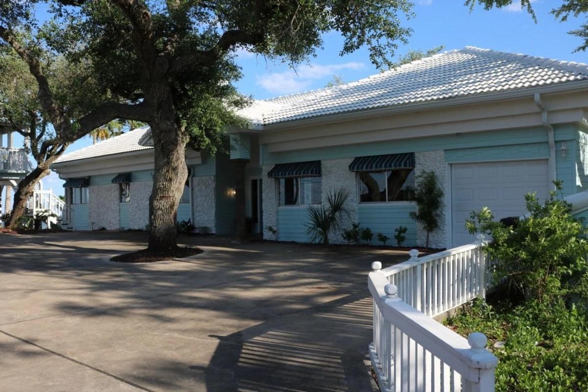 D&R Pelican Bay Resort Rockport Exterior photo