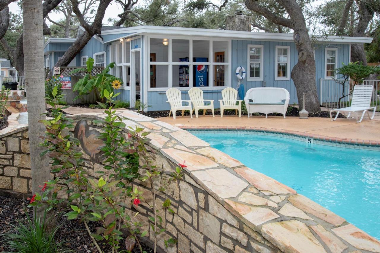 D&R Pelican Bay Resort Rockport Exterior photo