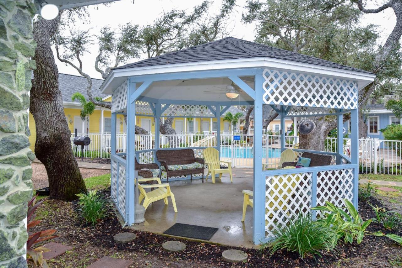 D&R Pelican Bay Resort Rockport Exterior photo
